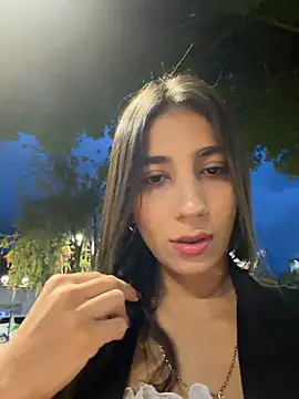 Snapshot of -juicy_ chatting on 06-18-26, 11:31 -juicy online show from 06-18-26, 11:31