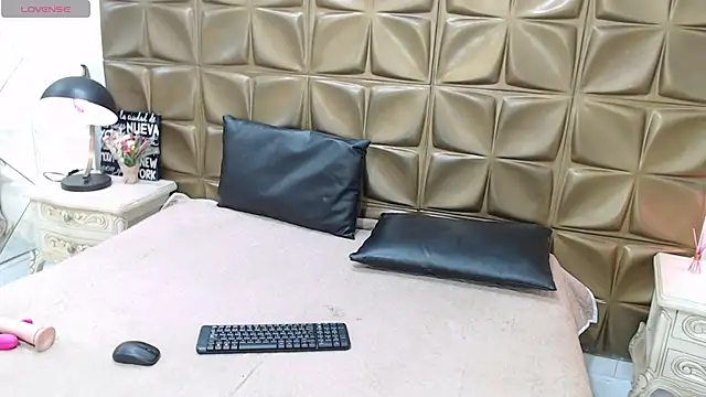 VioletLux online show from 09-17-25, 07:59