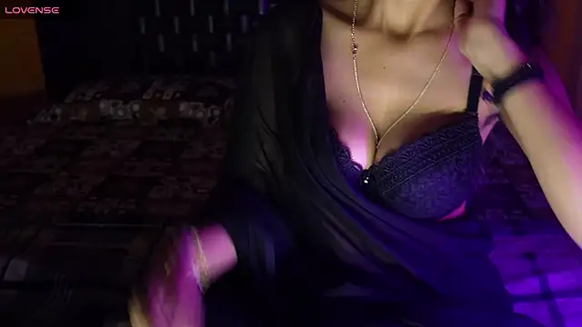 Snapshot of NidhiChandra chatting on 10-09-25, 05:00 NidhiChandra online show from 10-09-25, 05:00