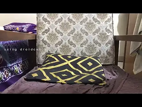 Snapshot of DhakaBabe chatting on 10-18-25, 04:08 DhakaBabe online show from 10-18-25, 04:08