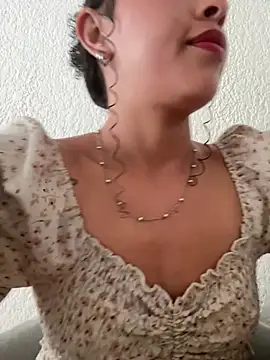 Snapshot of Yasmin777_ chatting on 05-13-26, 05:32 Yasmin777 online show from 05-13-26, 05:32