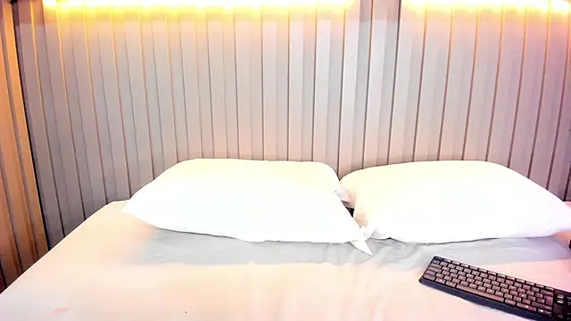 natalyWilliams online show from 10-24-25, 12:56