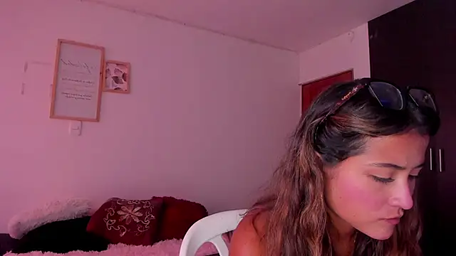 Ana  Pink online show from 11-23-25, 08:08