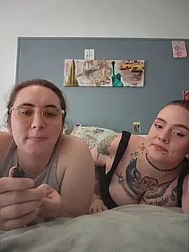 Snapshot of AndHerXO chatting on 06-03-26, 02:19 AndHerXO online show from 06-03-26, 02:19