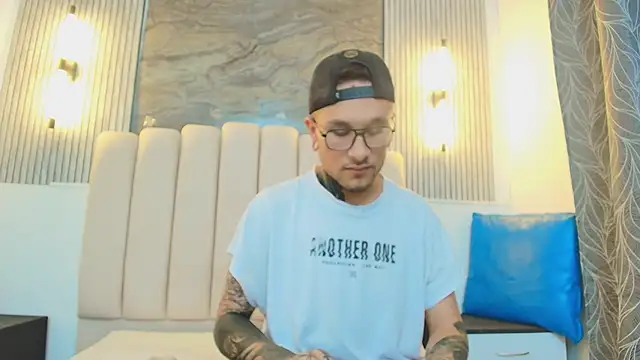 RavenandCody online show from 09-24-25, 02:04