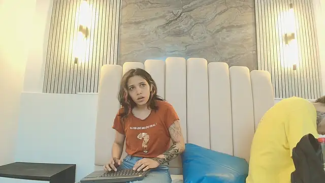 RavenandCody online show from 09-26-25, 02:26