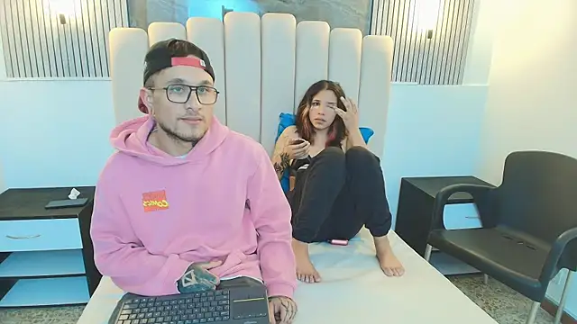 RavenandCody online show from 09-30-25, 03:44