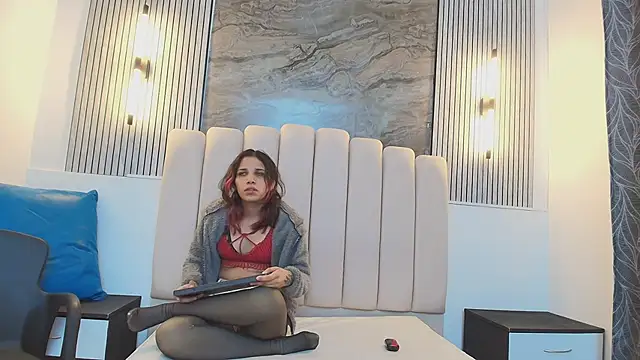 RavenandCody online show from 10-23-25, 04:01