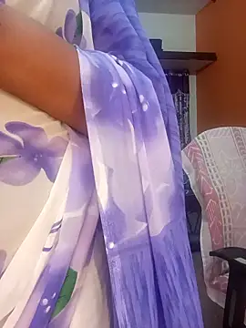 Snapshot of Chadni_kannada chatting on 11-04-25, 04:39 Chadni kannada online show from 11-04-25, 04:39