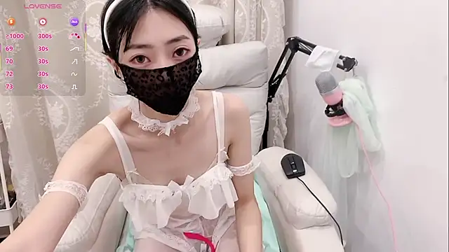 tuantuanle online show from 11-25-25, 12:49