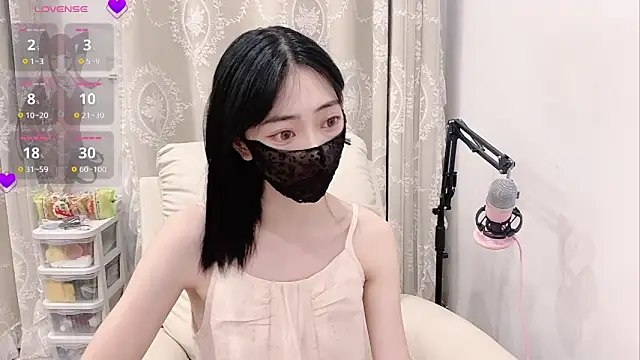 tuantuanle online show from 05-13-26, 03:42
