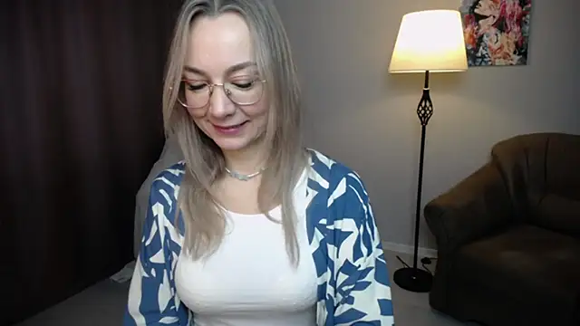 Ava Elior online show from 10-19-25, 06:03