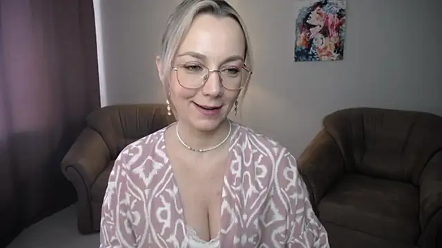 Ava Elior online show from 06-15-26, 11:12