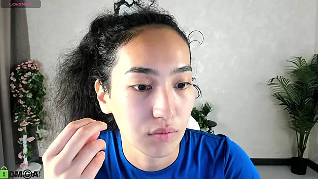 FlirtyAura online show from 09-22-25, 03:41