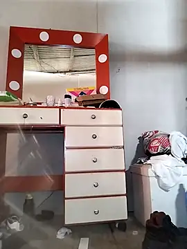 Kesurra online show from 11-23-25, 03:45