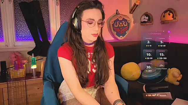 Zesty Peach online show from 05-06-26, 12:30