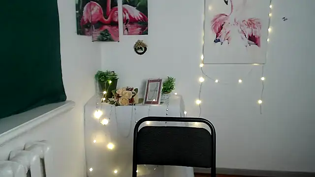 Anitka ani online show from 10-31-25, 06:47