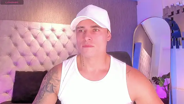 connorsmiith online show from 05-09-26, 01:22