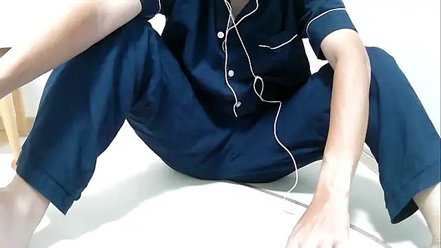 Snapshot of kyoron chatting on 06-23-26, 01:31 kyoron online show from 06-23-26, 01:31