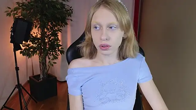 BarbieRichy online show from 10-16-25, 06:36