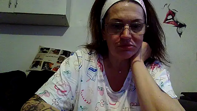RubyyRosee online show from 05-01-26, 05:23