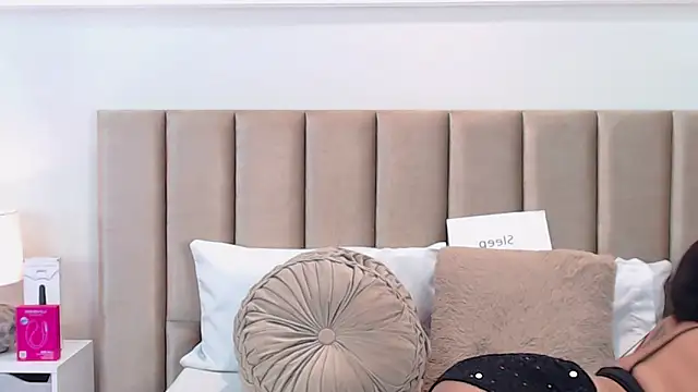 Snapshot of MelodyCarsson chatting on 02-19-26, 12:23 MelodyCarsson online show from 02-19-26, 12:23