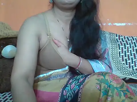 Snapshot of Marathi_q4een01 chatting on 10-31-25, 05:19 Marathi q4een01 online show from 10-31-25, 05:19