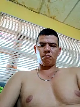 cristian07  online show from 09-10-25, 05:02