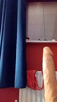 Snapshot of Sophrob96x chatting on 04-15-26, 11:16 Sophrob96x online show from 04-15-26, 11:16
