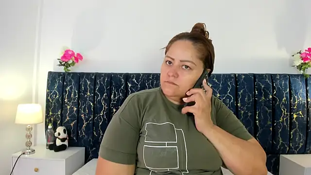 Snapshot of katte_landerr chatting on 05-26-26, 01:07 katte landerr online show from 05-26-26, 01:07