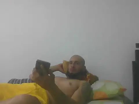 Snapshot of Jorme23 chatting on 05-12-26, 09:34 Jorme23 online show from 05-12-26, 09:34