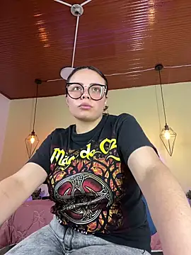 Megan 05  online show from 06-12-26, 07:35
