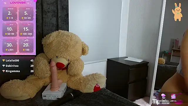 Littlee Bunny  online show from 09-15-25, 02:39