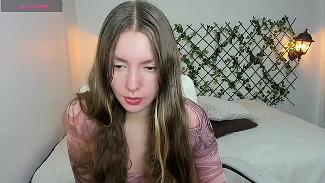 Snapshot of velvet__moon chatting on 02-02-26, 11:36 velvet moon online show from 02-02-26, 11:36