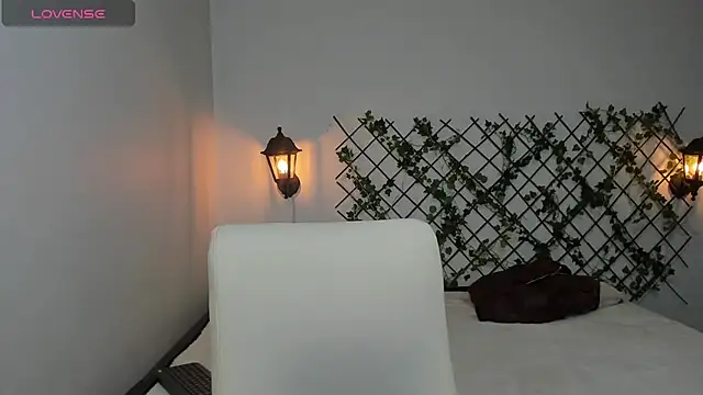 Snapshot of velvet__moon chatting on 02-07-26, 12:58 velvet moon online show from 02-07-26, 12:58