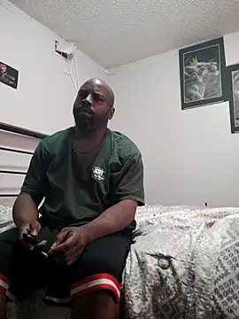 Snapshot of s3ductiv3Sinfultongu3 chatting on 10-09-25, 10:08 s3ductiv3Sinfultongu3 online show from 10-09-25, 10:08