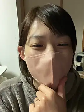 Snapshot of usako_2025 chatting on 03-31-26, 01:11 usako 2025 online show from 03-31-26, 01:11
