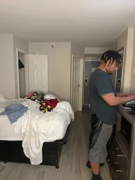 Snapshot of BigMfLuther chatting on 12-22-25, 05:15 BigMfLuther online show from 12-22-25, 05:15