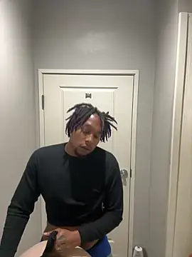 Snapshot of BigMfLuther chatting on 03-26-26, 07:47 BigMfLuther online show from 03-26-26, 07:47