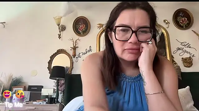 Snapshot of _Melia_ chatting on 06-09-26, 03:23 Melia online show from 06-09-26, 03:23