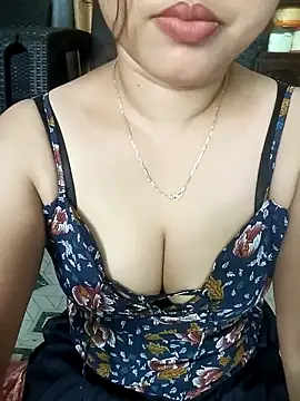 babyangela14 online show from 09-18-25, 05:20