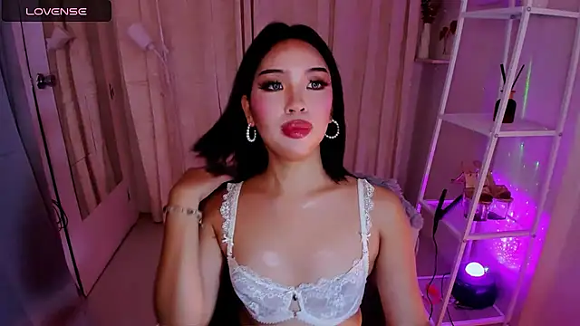 MS LUNA online show from 11-25-25, 08:31