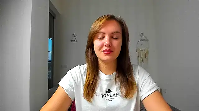 EmmaNorman online show from 09-16-25, 04:08