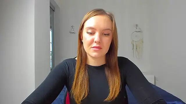 EmmaNorman online show from 10-27-25, 02:10