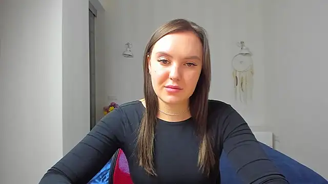 EmmaNorman online show from 10-30-25, 04:52