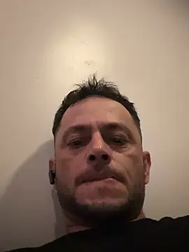 Snapshot of Carlosmauricio123 chatting on 03-18-26, 12:58 Carlosmauricio123 online show from 03-18-26, 12:58