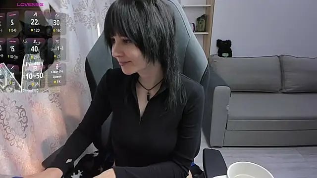 Snapshot of MistyDark chatting on 04-10-26, 10:31 MistyDark online show from 04-10-26, 10:31