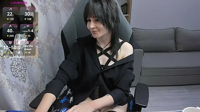 Snapshot of MistyDark chatting on 04-20-26, 11:35 MistyDark online show from 04-20-26, 11:35