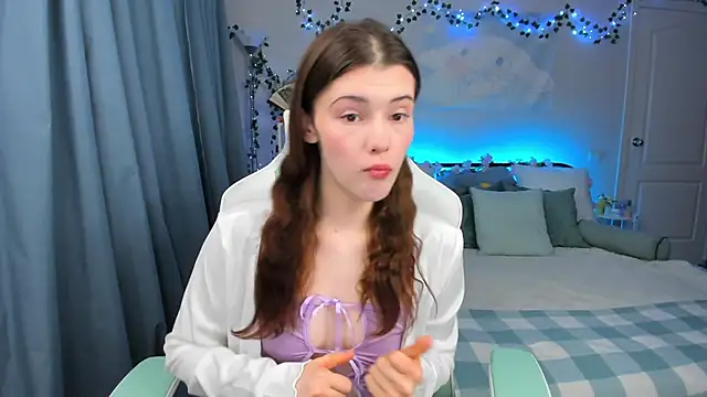 Zoe Vee online show from 11-06-25, 03:07