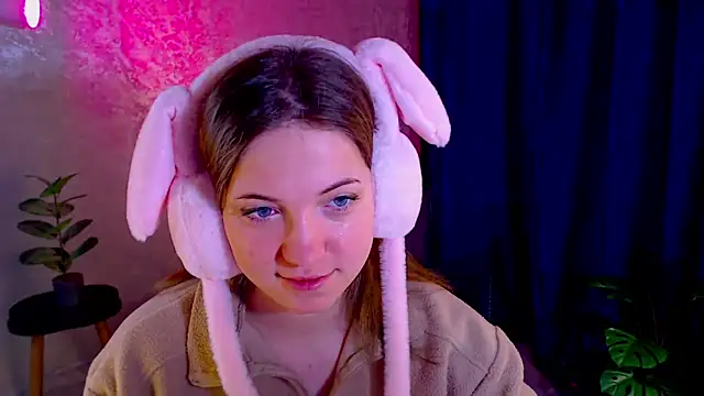 arlana klart online show from 12-01-25, 01:10